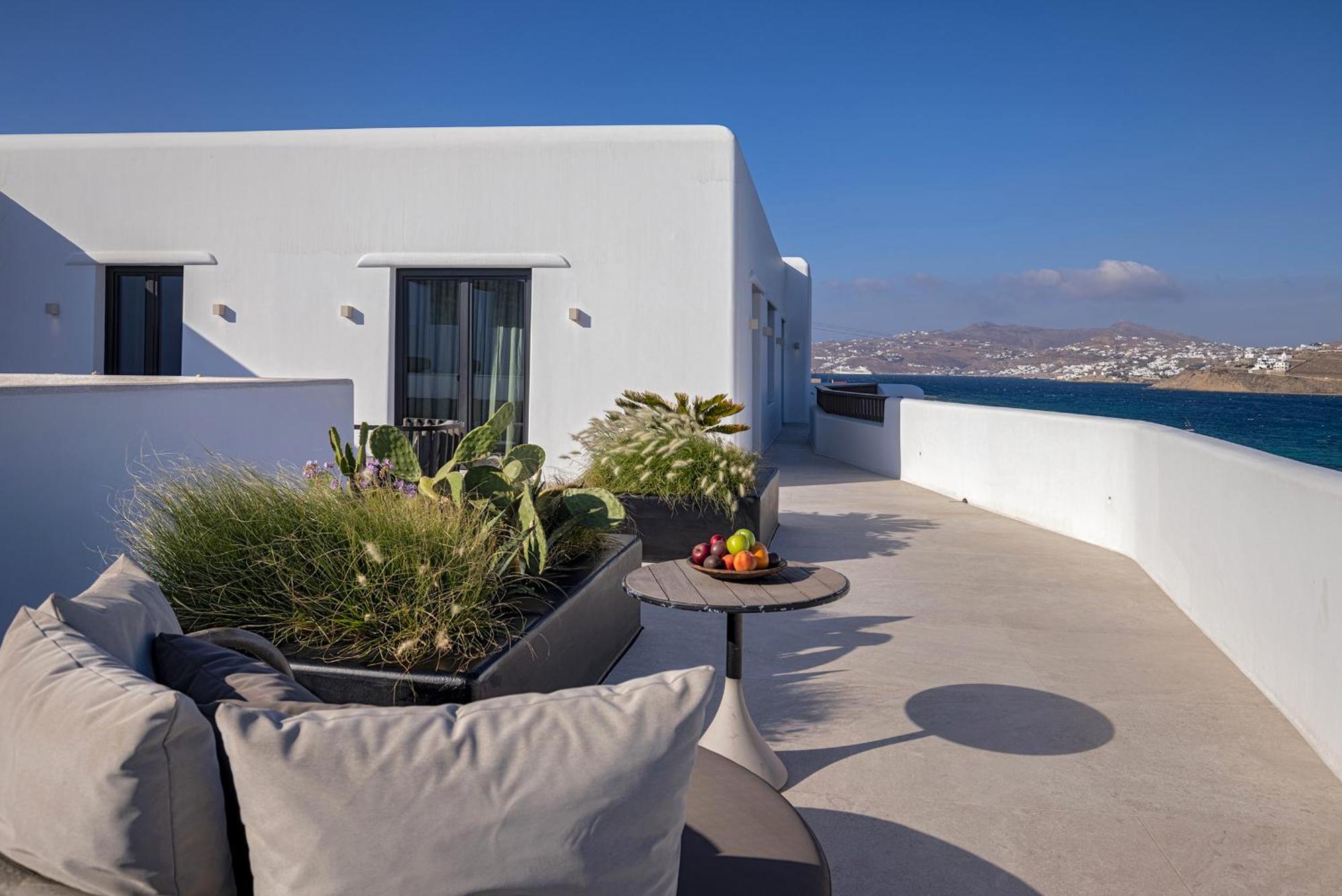 Aeonic Suites And Spa Mykonos Town Экстерьер фото