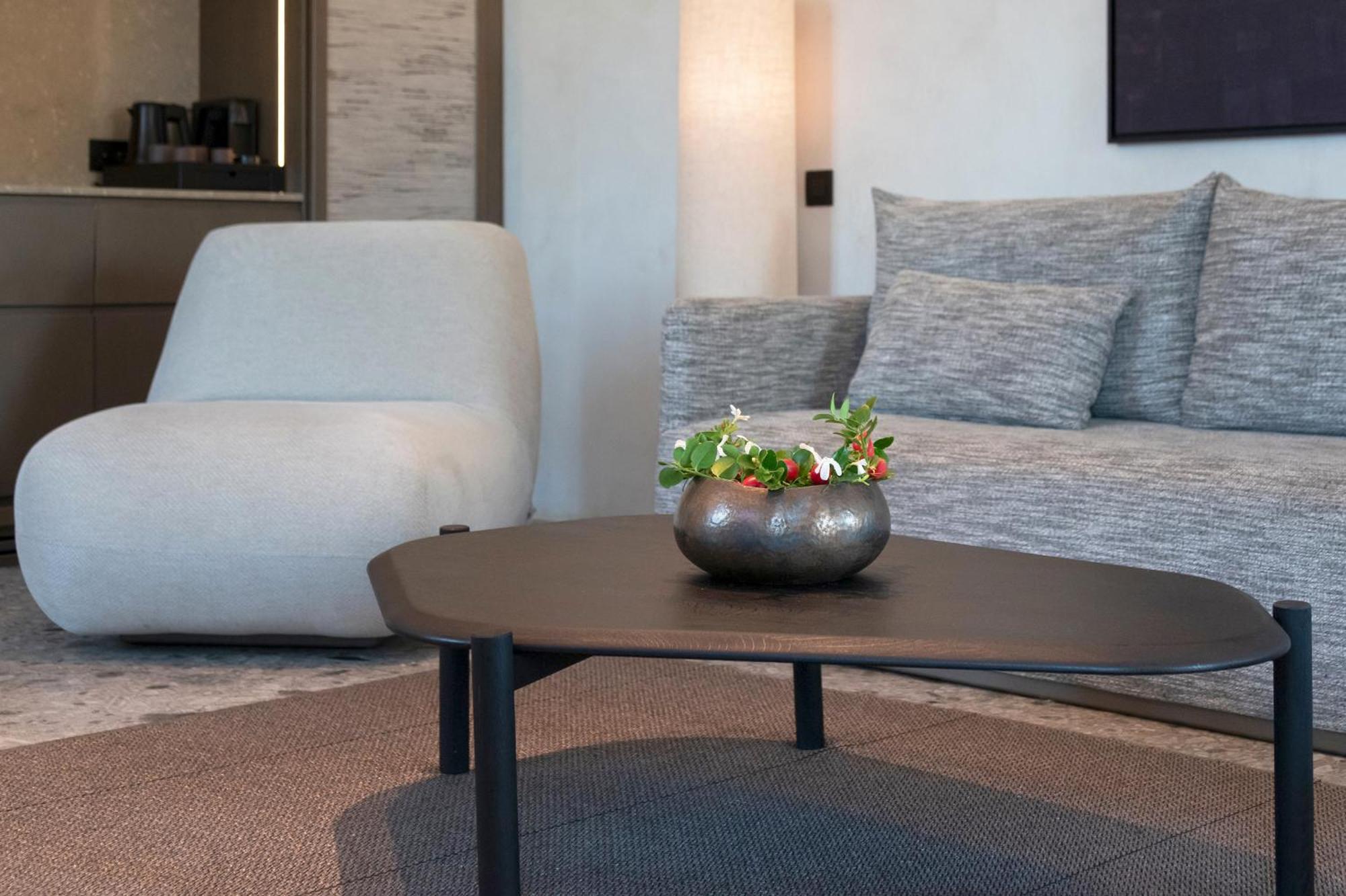 Aeonic Suites And Spa Mykonos Town Экстерьер фото