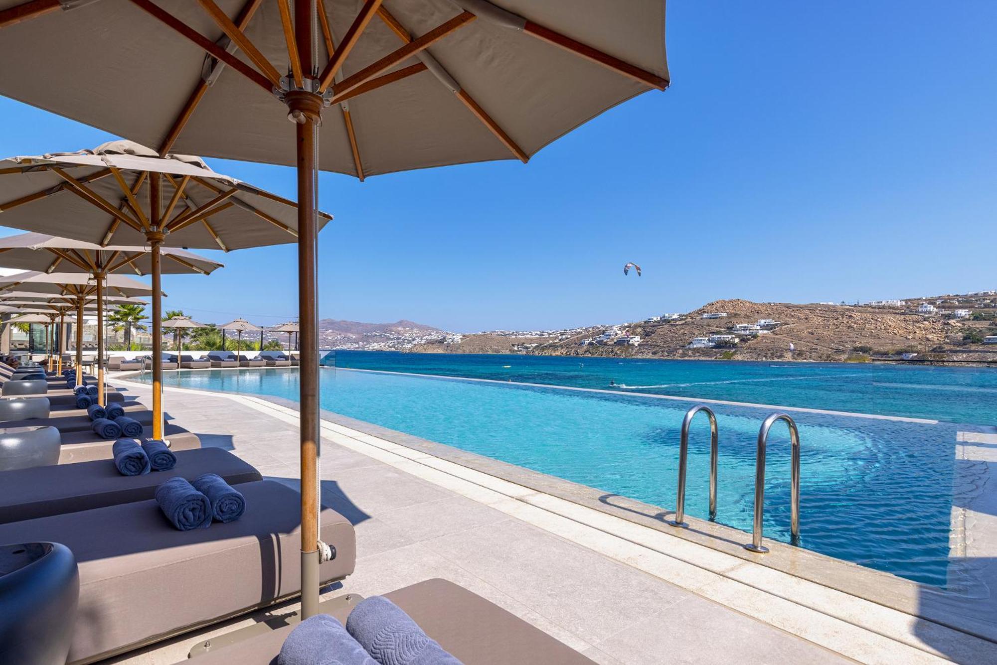 Aeonic Suites And Spa Mykonos Town Экстерьер фото